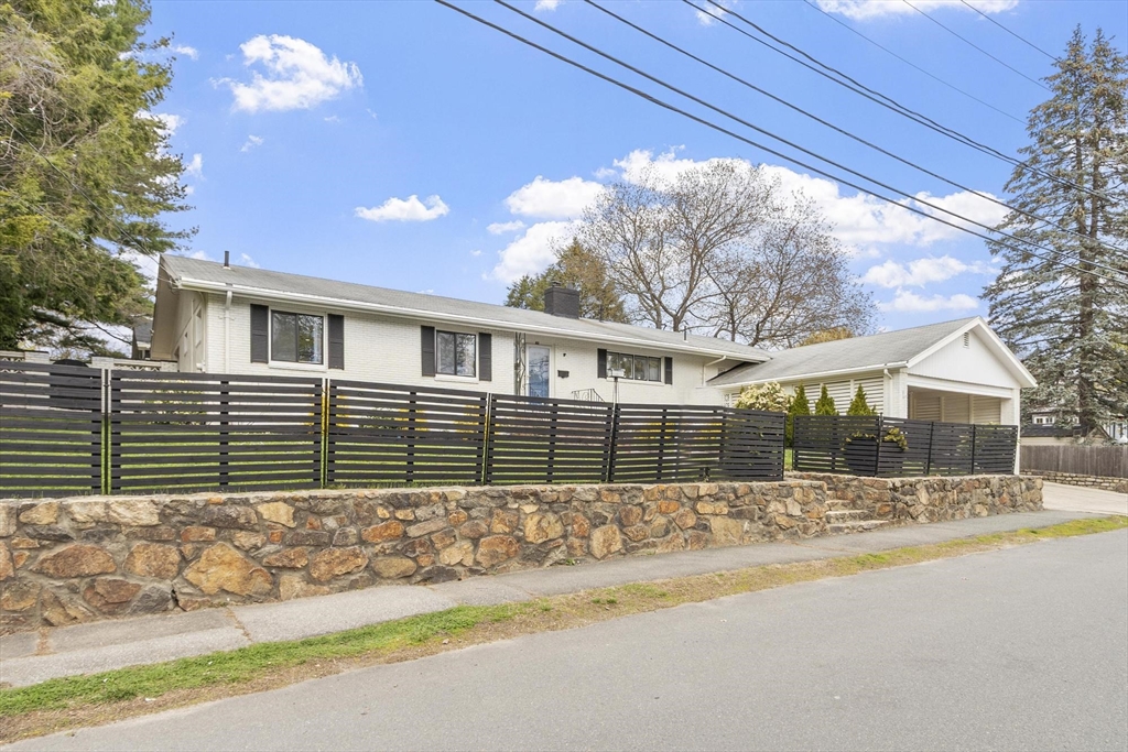 82 Cornell Road Marblehead, MA 01945 - Photo 3 of 42