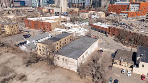 $1,000,000 | 737 East 14th Street, Minneapolis, MN 55404