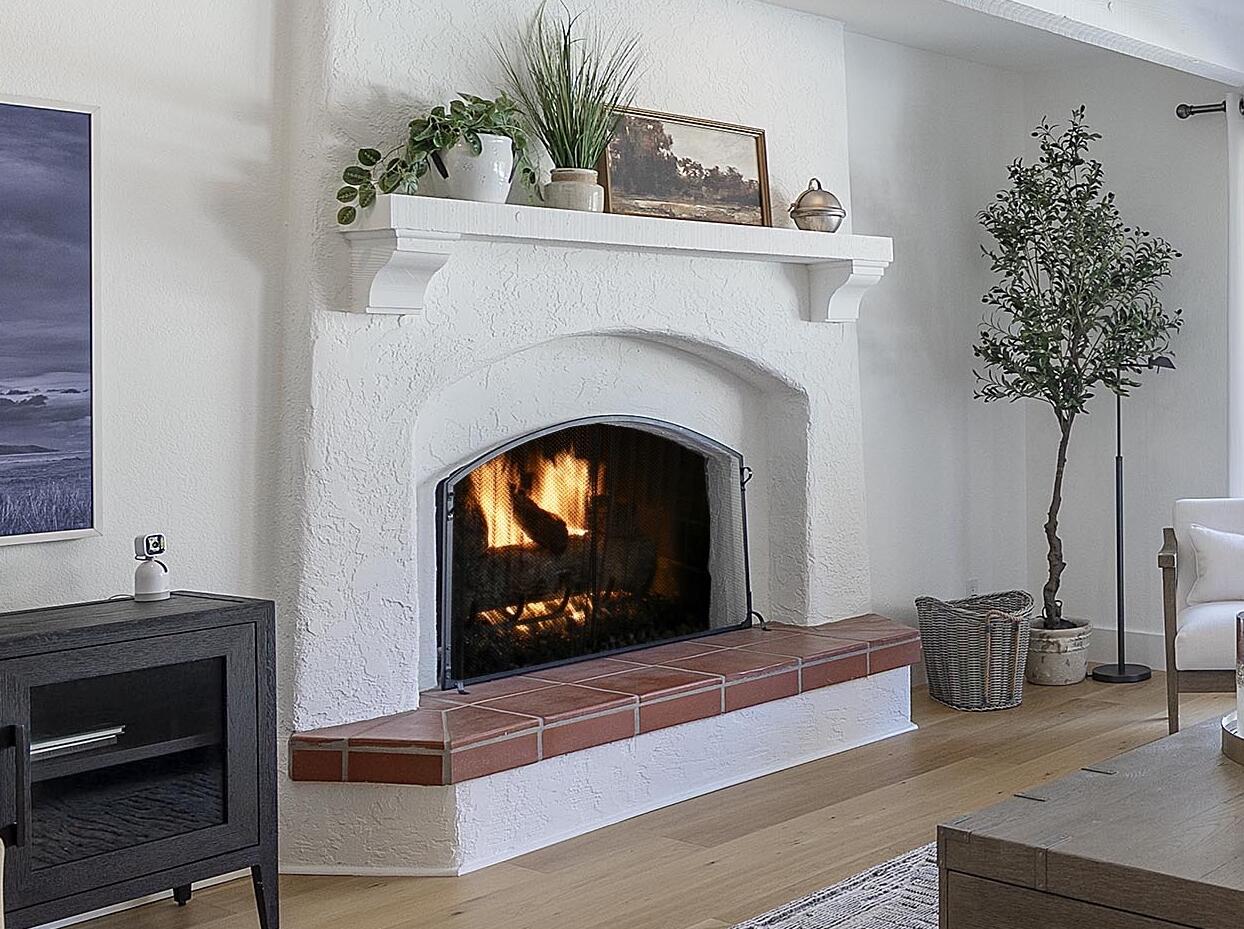 9 East Quinto Street Santa Barbara, CA 93105 - Photo 15 of 18 Living room fireplace #3