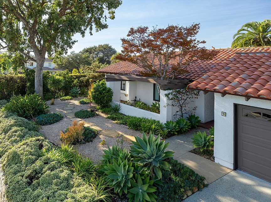 9 East Quinto Street Santa Barbara, CA 93105 - Photo 2 of 18 Low-maintenance attractive landscaping