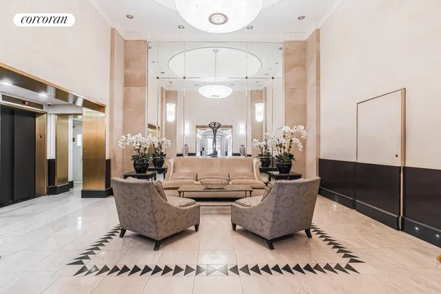 $2,200,000 | 40 East 61st Street, Unit 10B | Lenox Hill