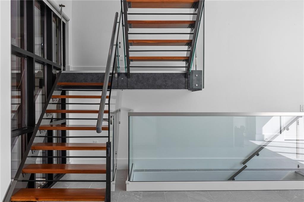 127 1/2 Banner Way Pittsburgh, PA 15201 - Photo 14 of 48 a view of entryway