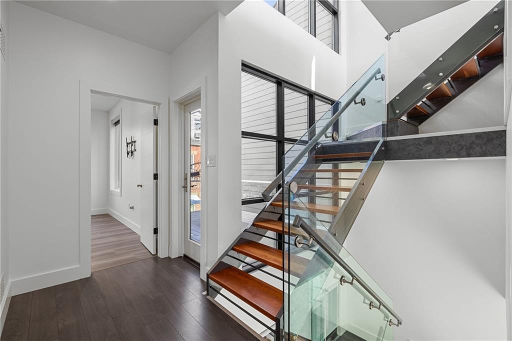 127 1/2 Banner Way Pittsburgh, PA 15201 - Photo 24 of 48 a view of an entryway