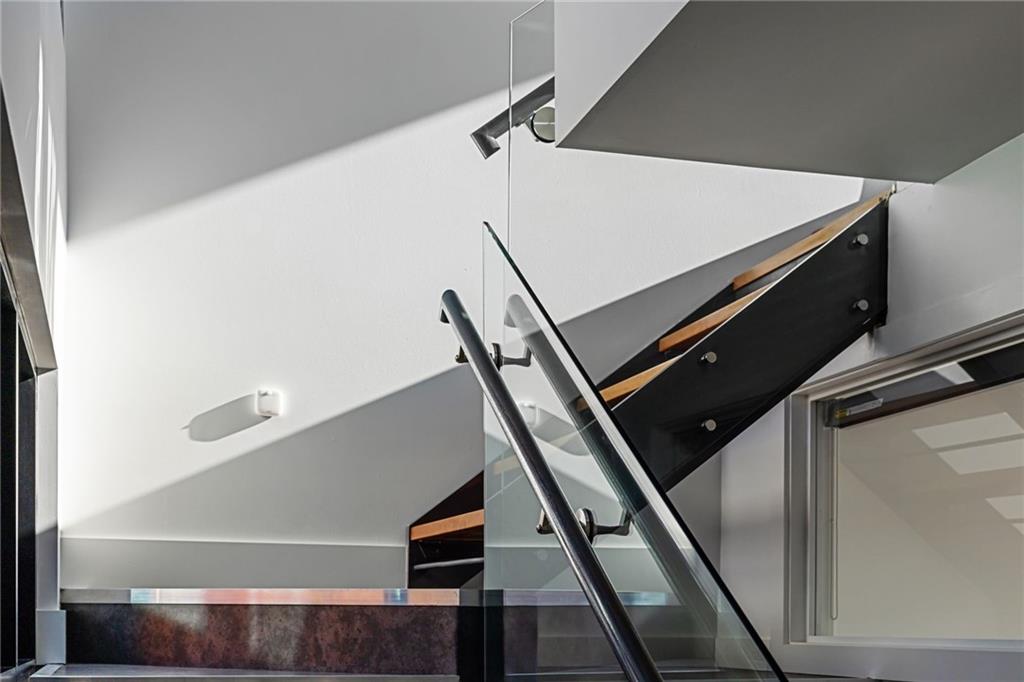 127 1/2 Banner Way Pittsburgh, PA 15201 - Photo 25 of 48 a view of an empty room