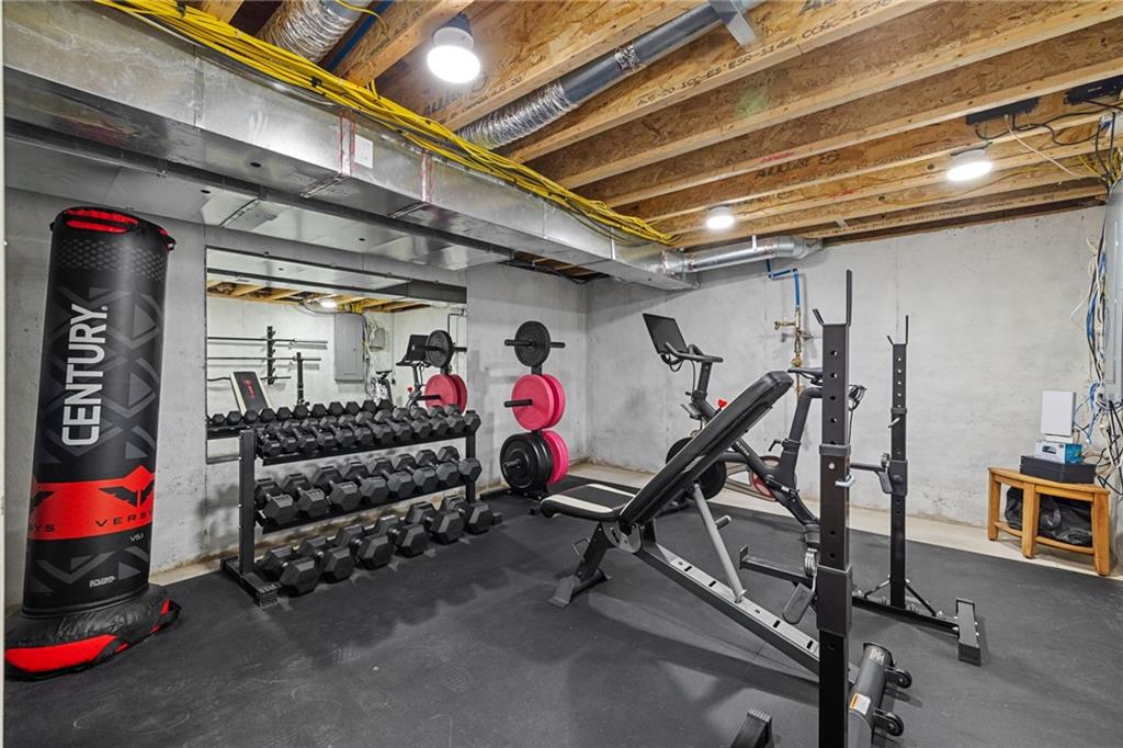 127 1/2 Banner Way Pittsburgh, PA 15201 - Photo 36 of 48 a view of entryway