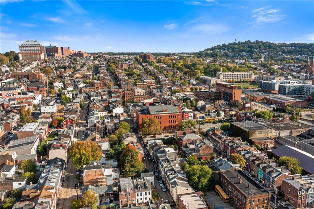 127 1/2 Banner Way Pittsburgh, PA 15201 - Photo 47 of 48 a view of a city