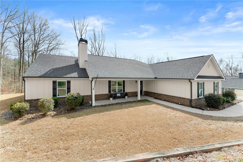 561 Oconee Lane Commerce, GA 30529 - Photo 3 of 30
