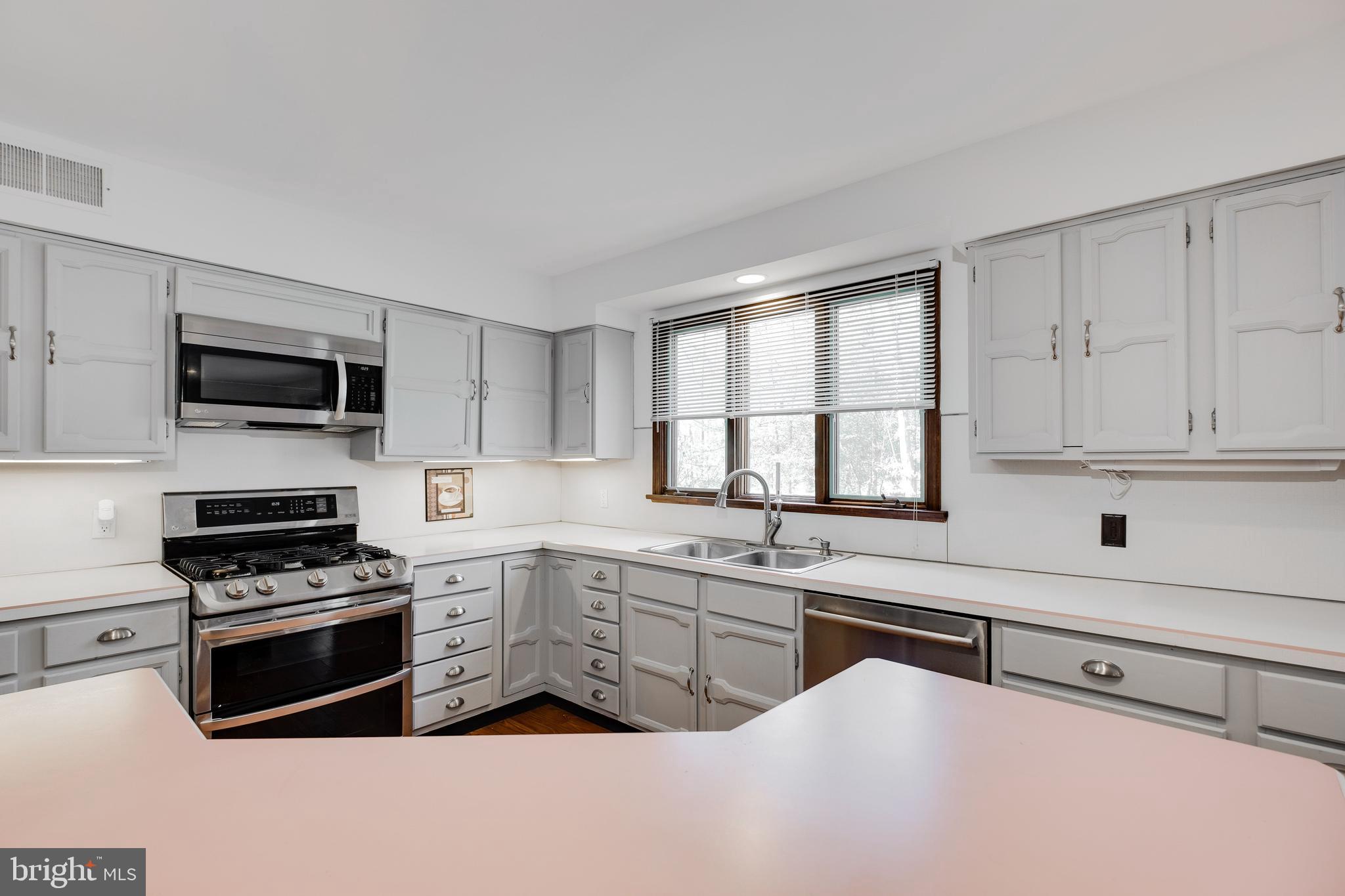 667 Jackson Road Mullica Hill, NJ 08062 - Photo 21 of 69 Kitchen