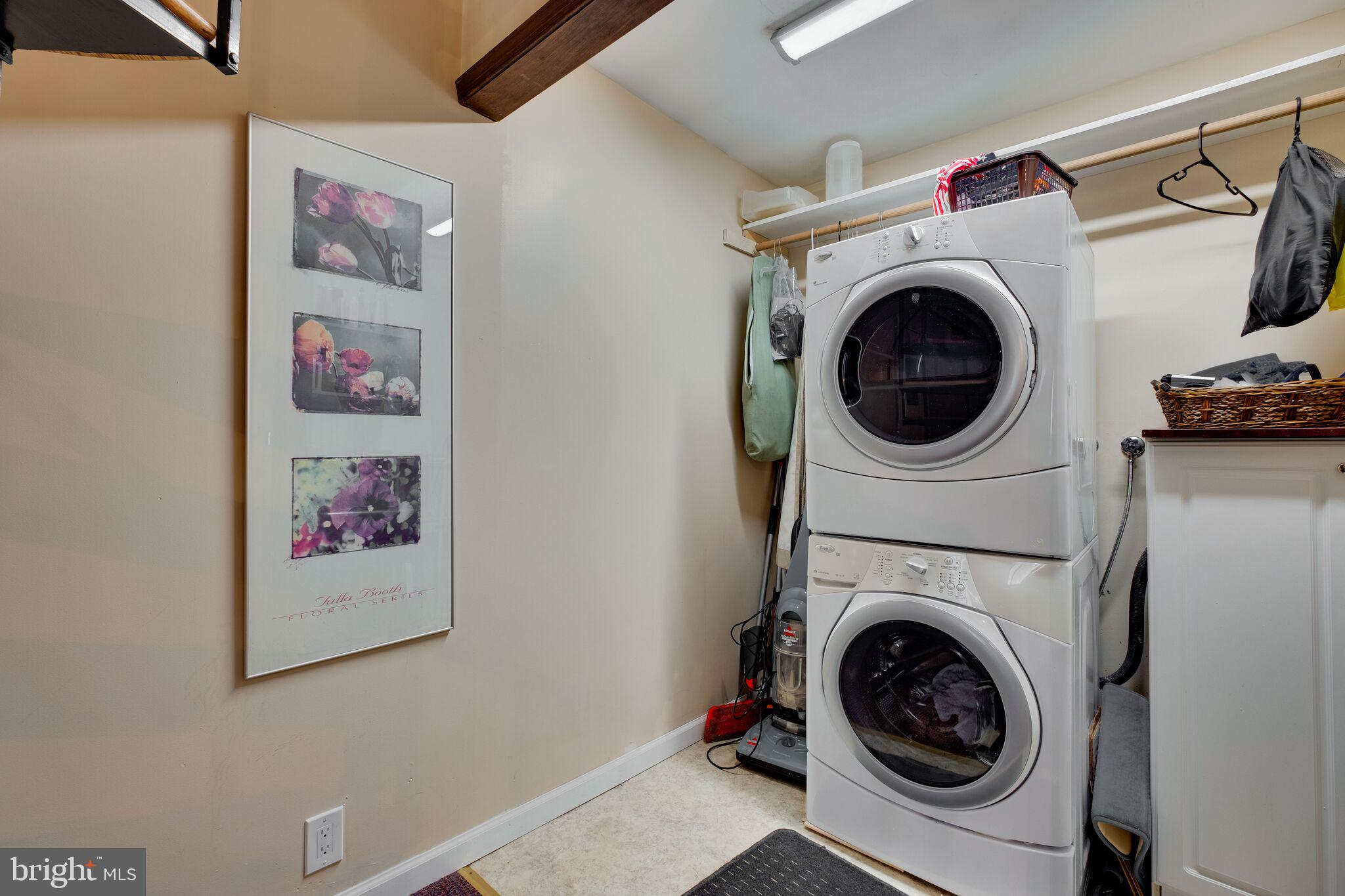 667 Jackson Road Mullica Hill, NJ 08062 - Photo 31 of 69 Laundry off of office space