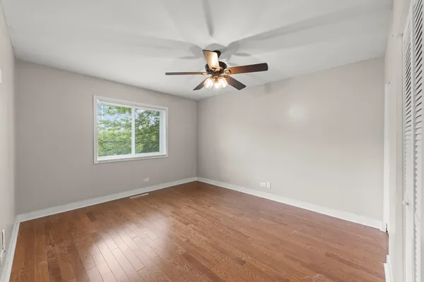 $2,400 | 2661 Prairieview Lane, Aurora, IL 60502