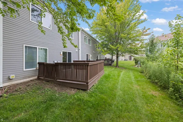 $2,400 | 2661 Prairieview Lane, Aurora, IL 60502