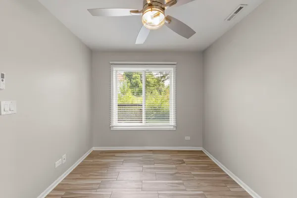 $2,400 | 2661 Prairieview Lane, Aurora, IL 60502