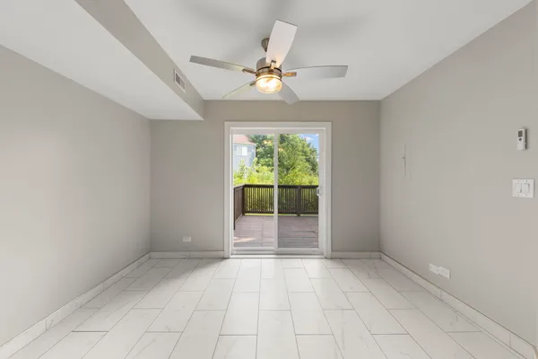 $2,400 | 2661 Prairieview Lane, Aurora, IL 60502