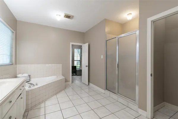 a view of entryway with a front door