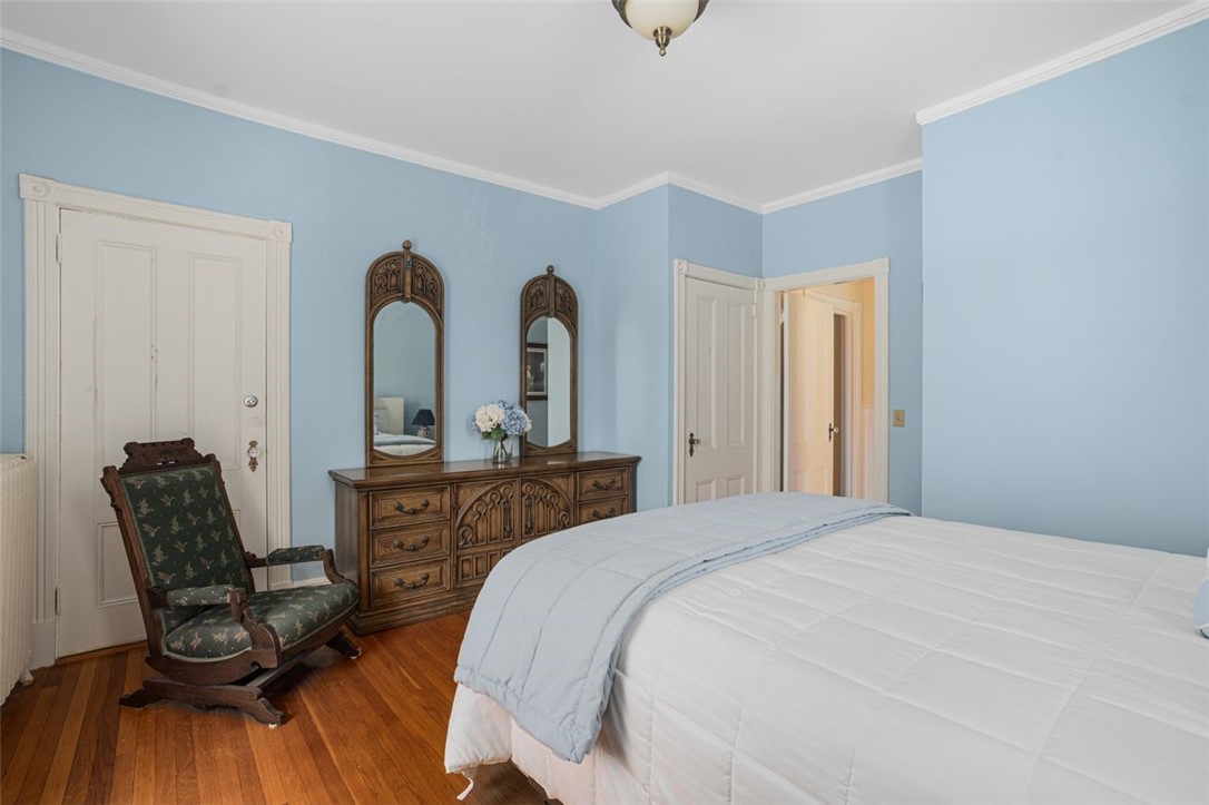 8 Everett Street, Unit 2 Newport, RI 02840 - Photo 16 of 29 Primary bedroom