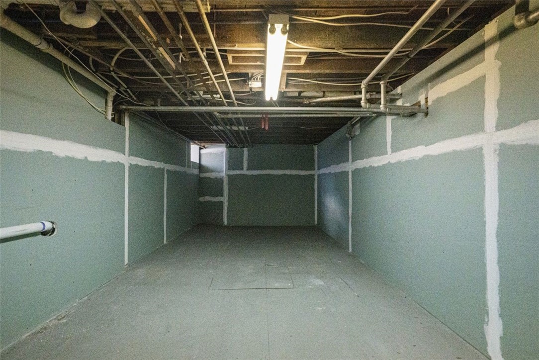 8 Everett Street, Unit 2 Newport, RI 02840 - Photo 24 of 29 Large private storage area