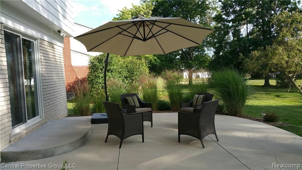 25263 Branchaster Road Farmington Hills, MI 48336 - Photo 25 of 30
