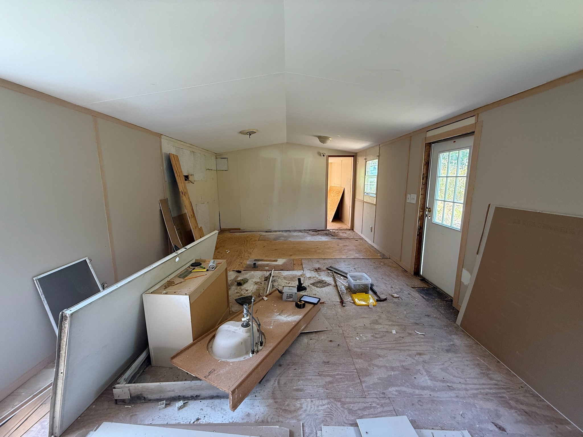 239 Scott Ridge Road Edmonton, KY 42129 - Photo 3 of 8 a living room with furniture