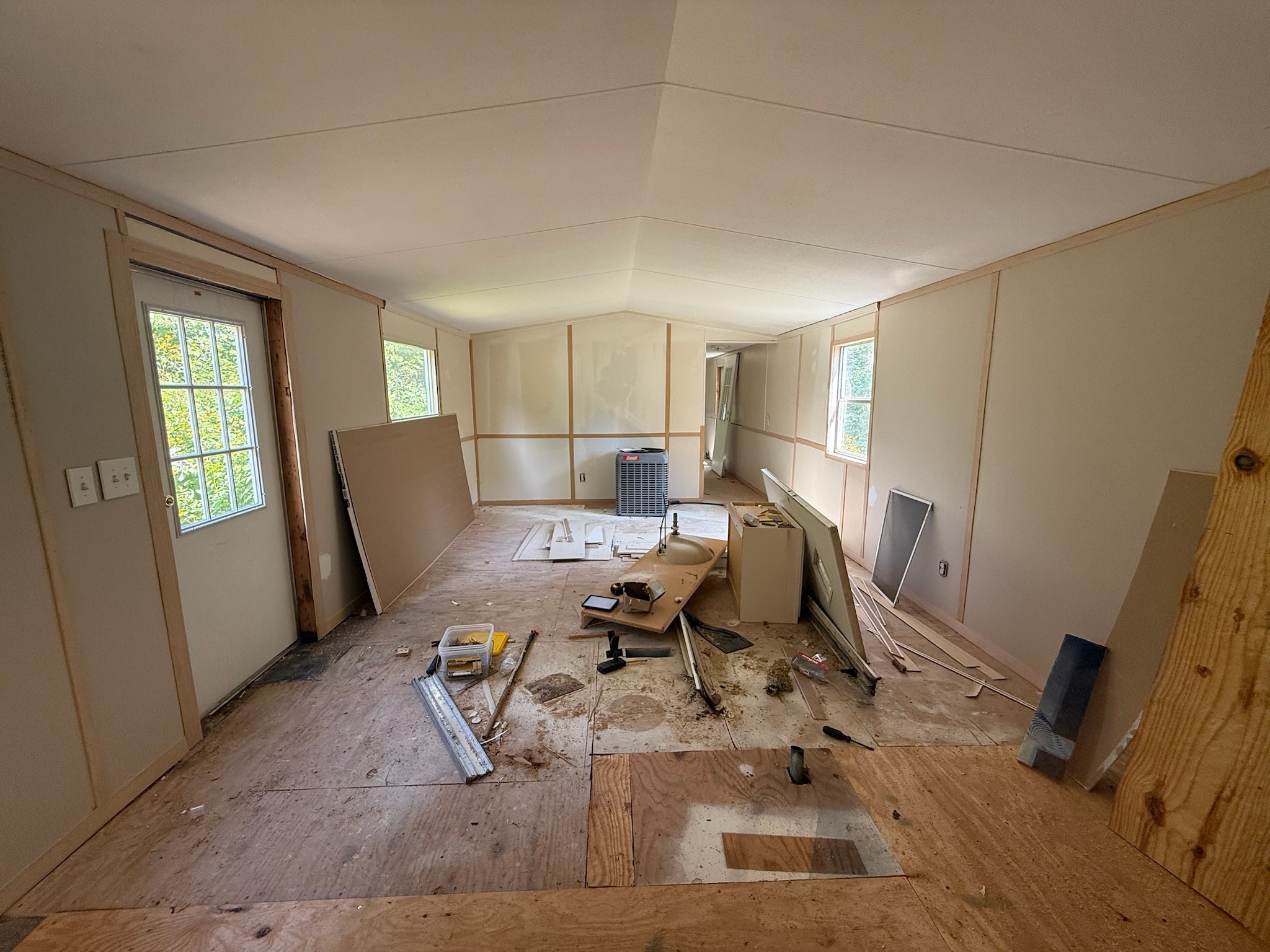 239 Scott Ridge Road Edmonton, KY 42129 - Photo 4 of 8 a living room with furniture and a flat screen tv