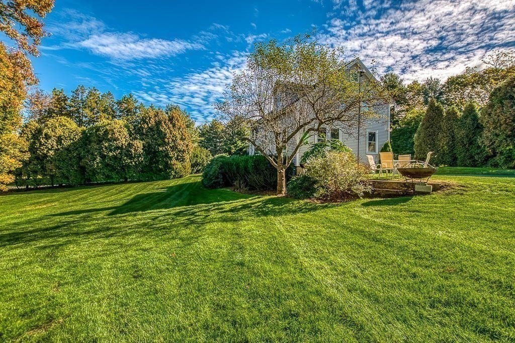 351 Moosehill Road East Walpole, MA 02032 - Photo 7 of 42 Gallery Image 7