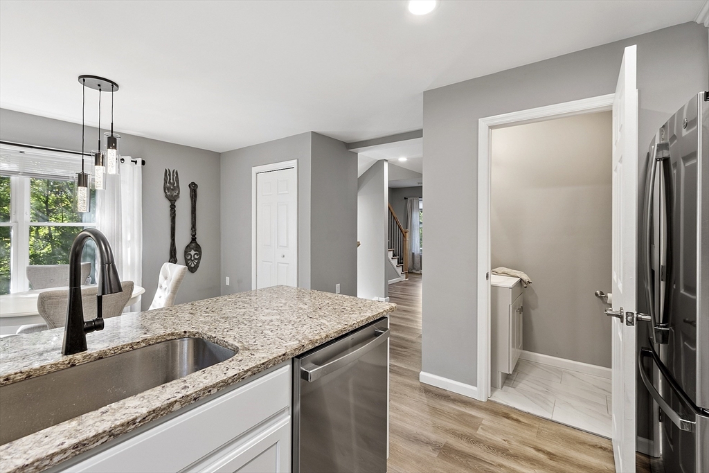 22 Apthorp Street Worcester, MA 01606 - Photo 8 of 32 Gallery Image 8