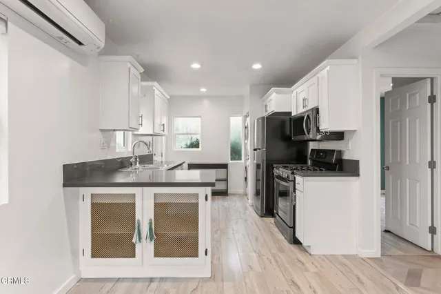 $528,000 | 1047 Brenner Place, Long Beach, CA 90813