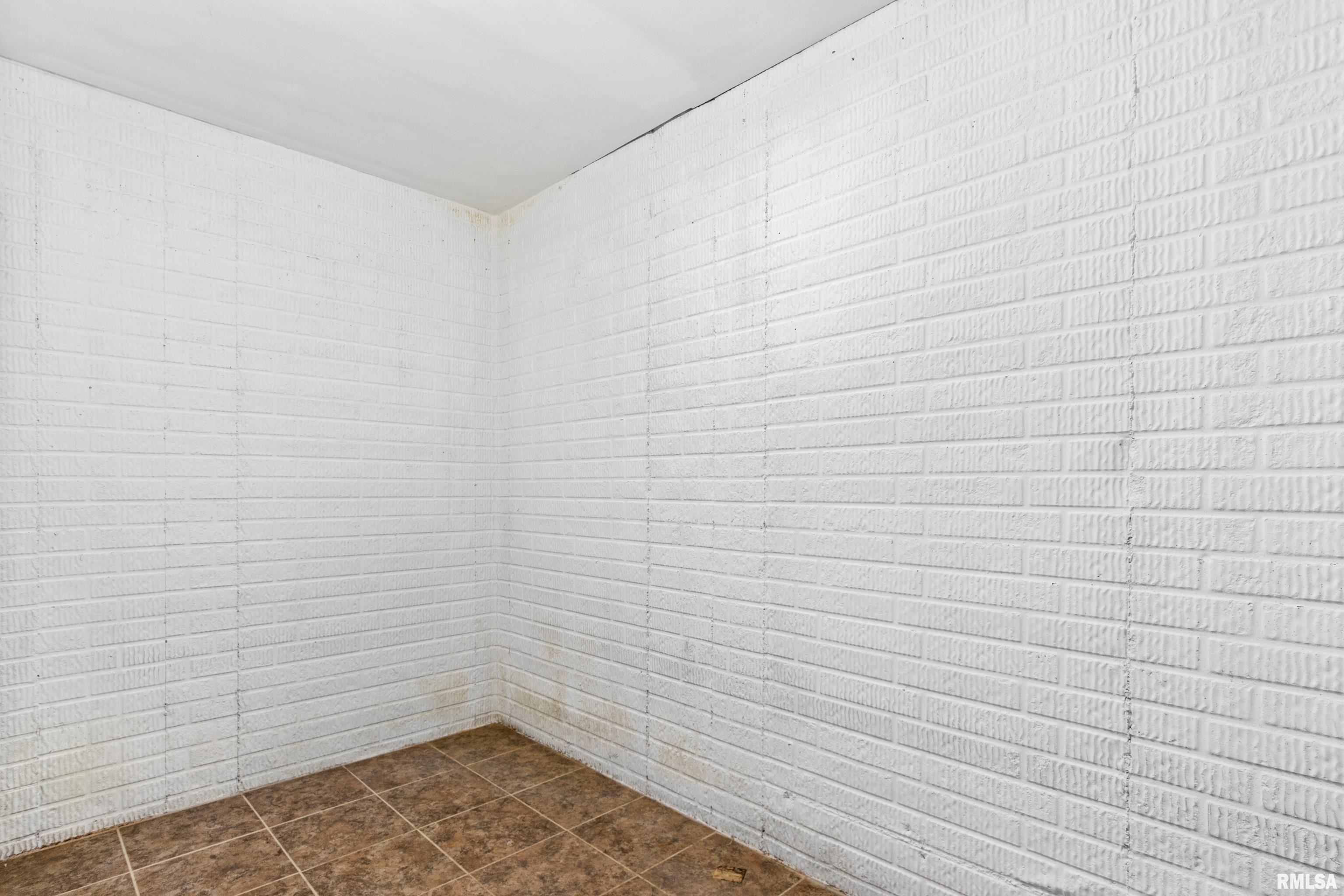 23 Magrabl Drive Canton, IL 61520 - Photo 36 of 38