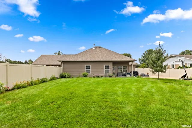 $350,000 | 23 Magrabl Drive, Canton, IL 61520
