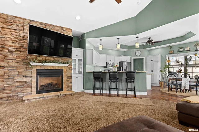 $350,000 | 23 Magrabl Drive, Canton, IL 61520