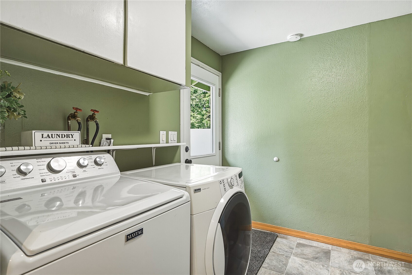 20818 77th Place West Edmonds, WA 98026 - Photo 12 of 39