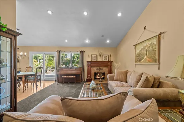 $800,000 | 23149 Cuervo Drive, Valencia, CA 91354