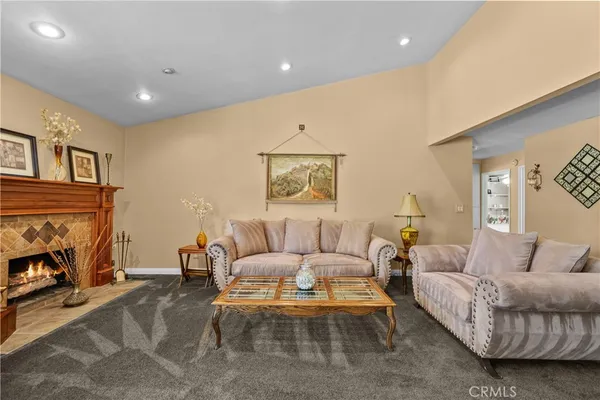 $800,000 | 23149 Cuervo Drive, Valencia, CA 91354