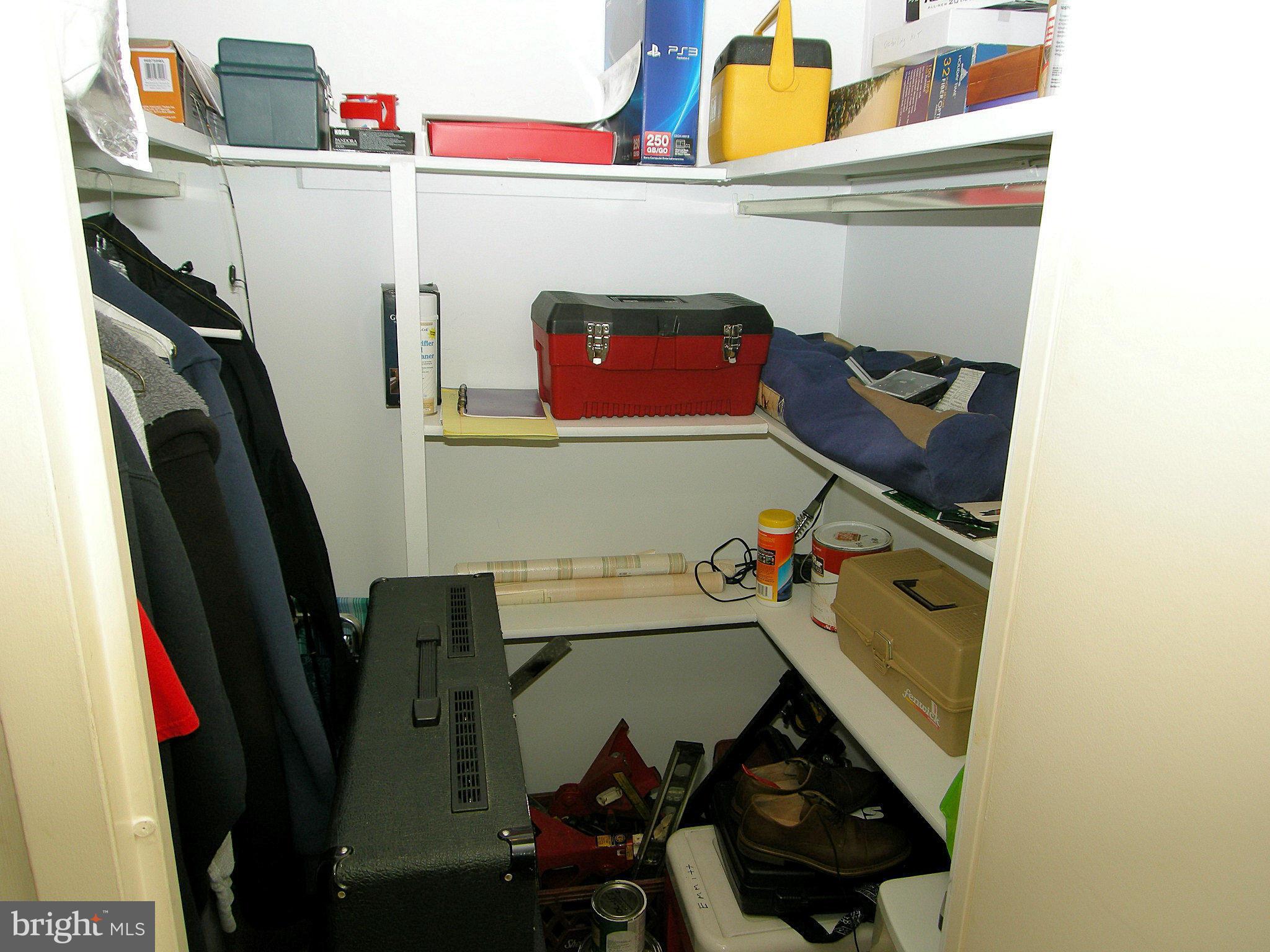 5225 Pooks Hill Road, Unit 709N Bethesda, MD 20814 - Photo 13 of 26 Hall Walk-in Closet