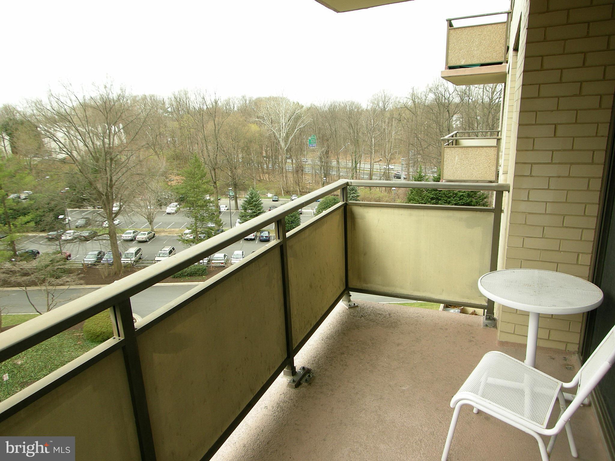 5225 Pooks Hill Road, Unit 709N Bethesda, MD 20814 - Photo 15 of 26 Balcony