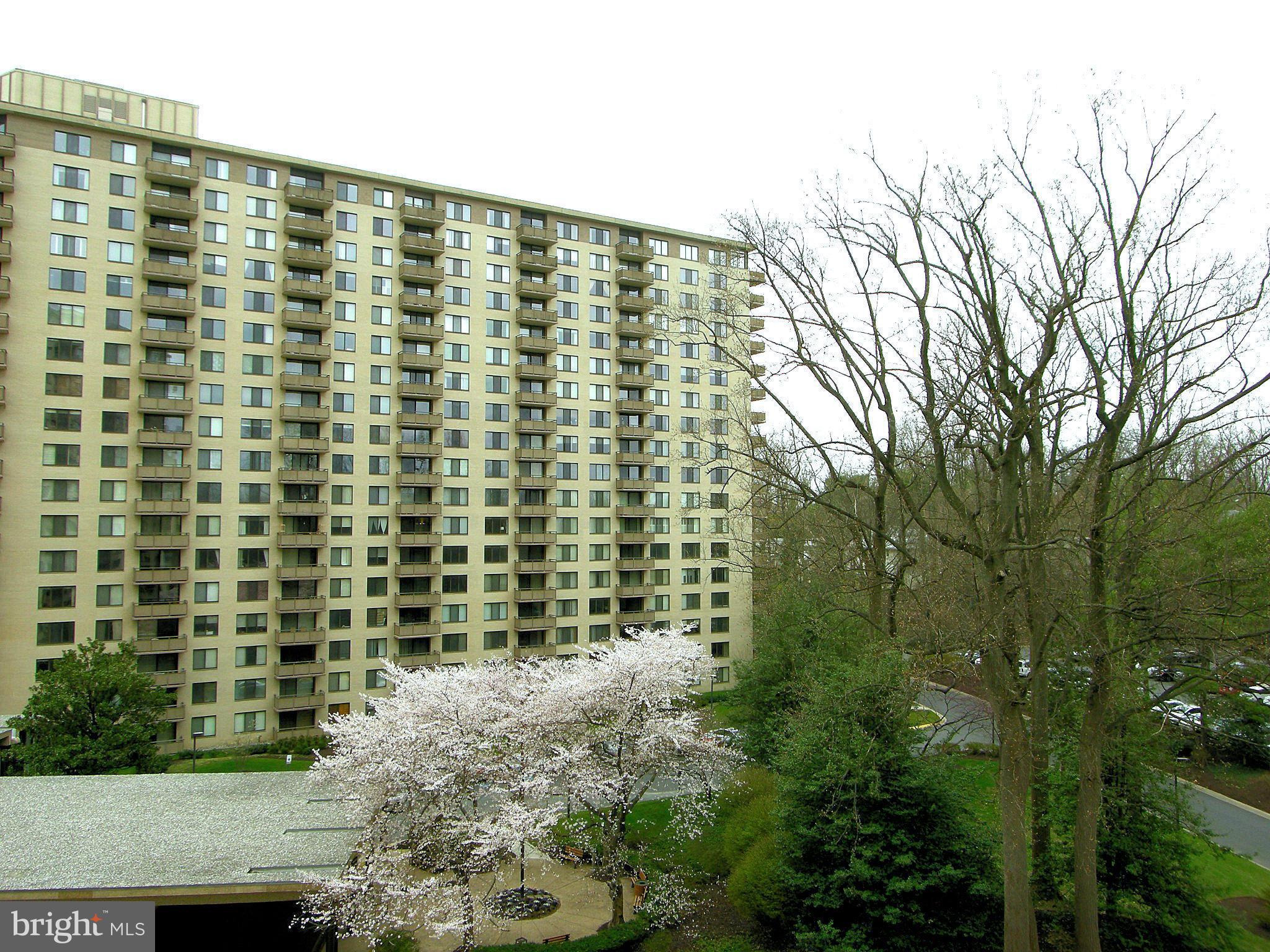 5225 Pooks Hill Road, Unit 709N Bethesda, MD 20814 - Photo 16 of 26 View from Apartment