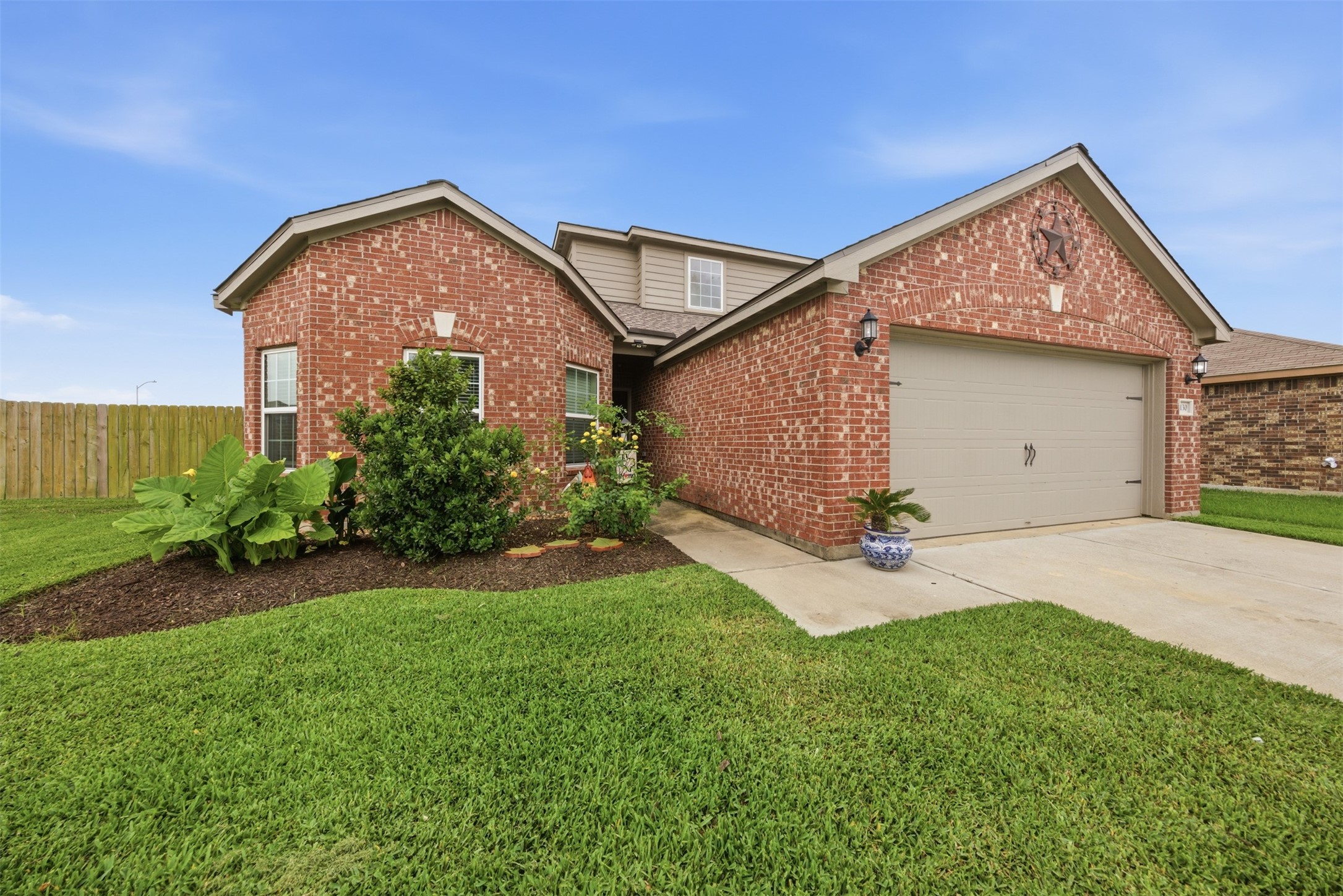 1130 Hinged Opal Drive Rosharon, TX 77583 - Photo 4 of 31