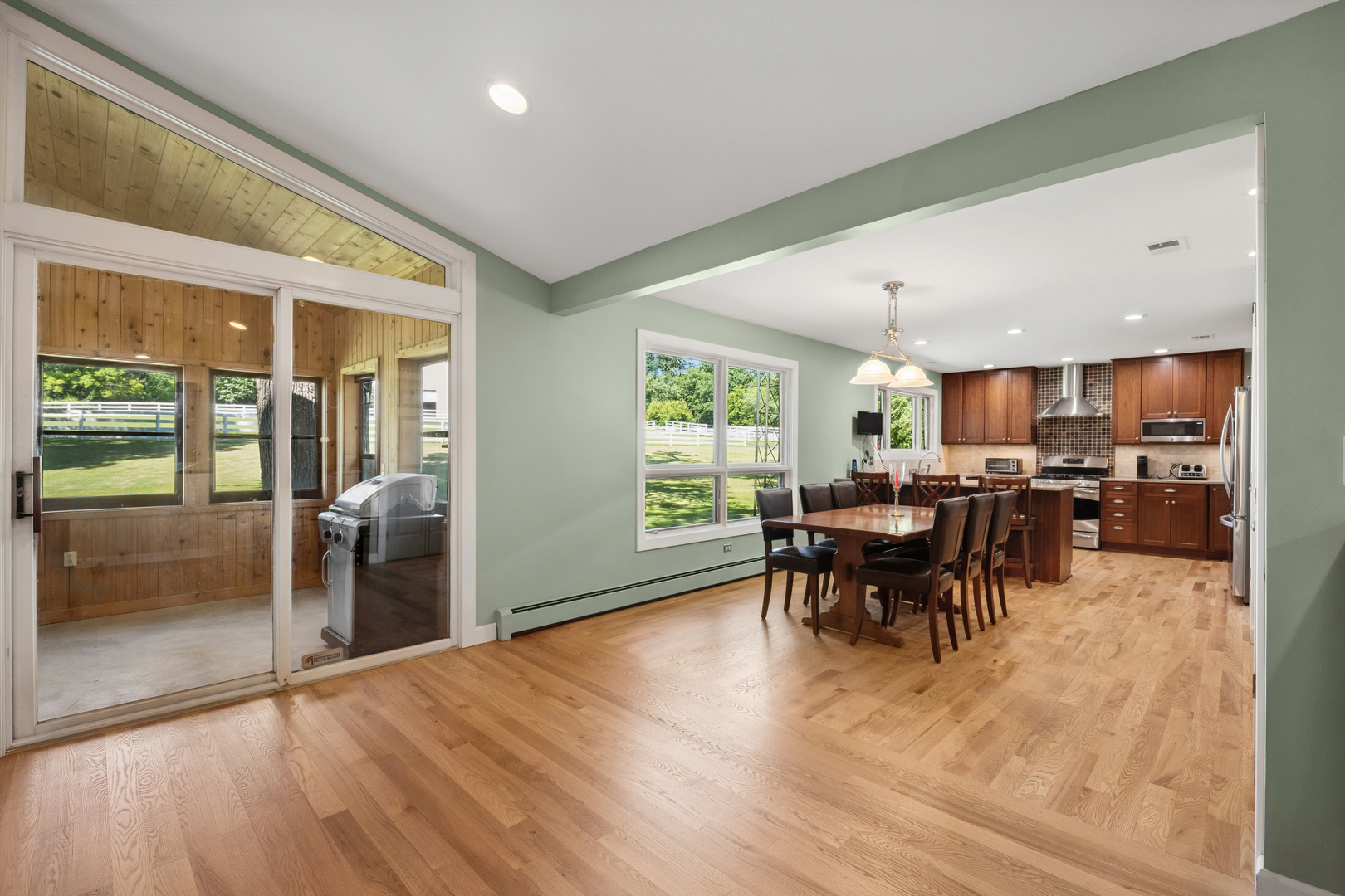 3605 Oak Ridge Road Crystal Lake, IL 60012 - Photo 6 of 24