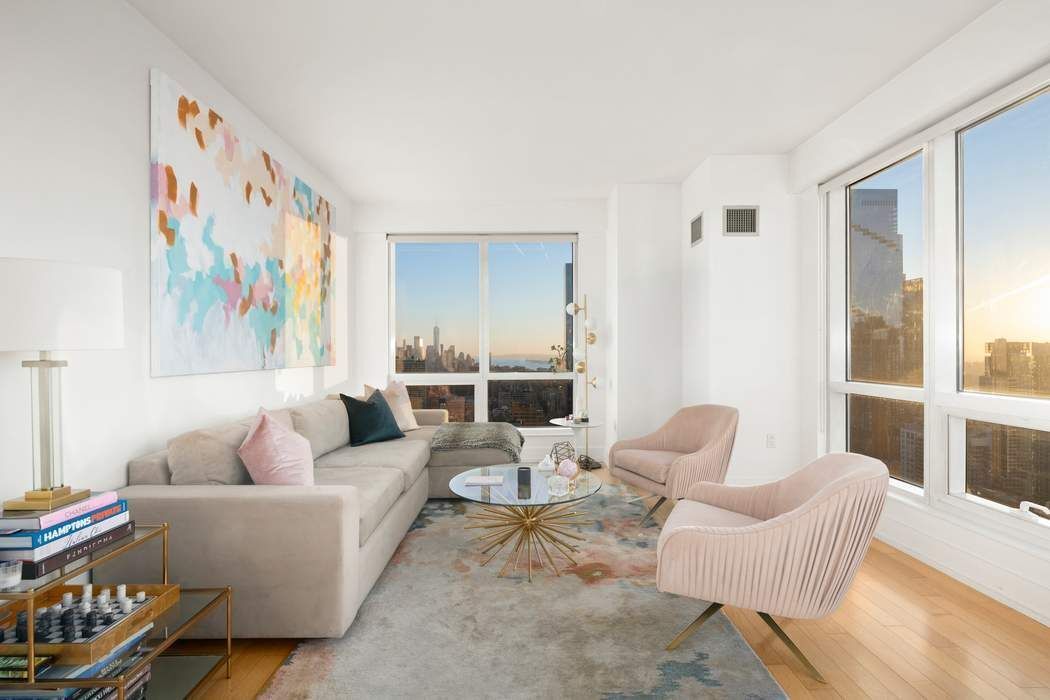 350 West 42nd Street, Unit 44H Manhattan, NY 10036 - Photo 2 of 20