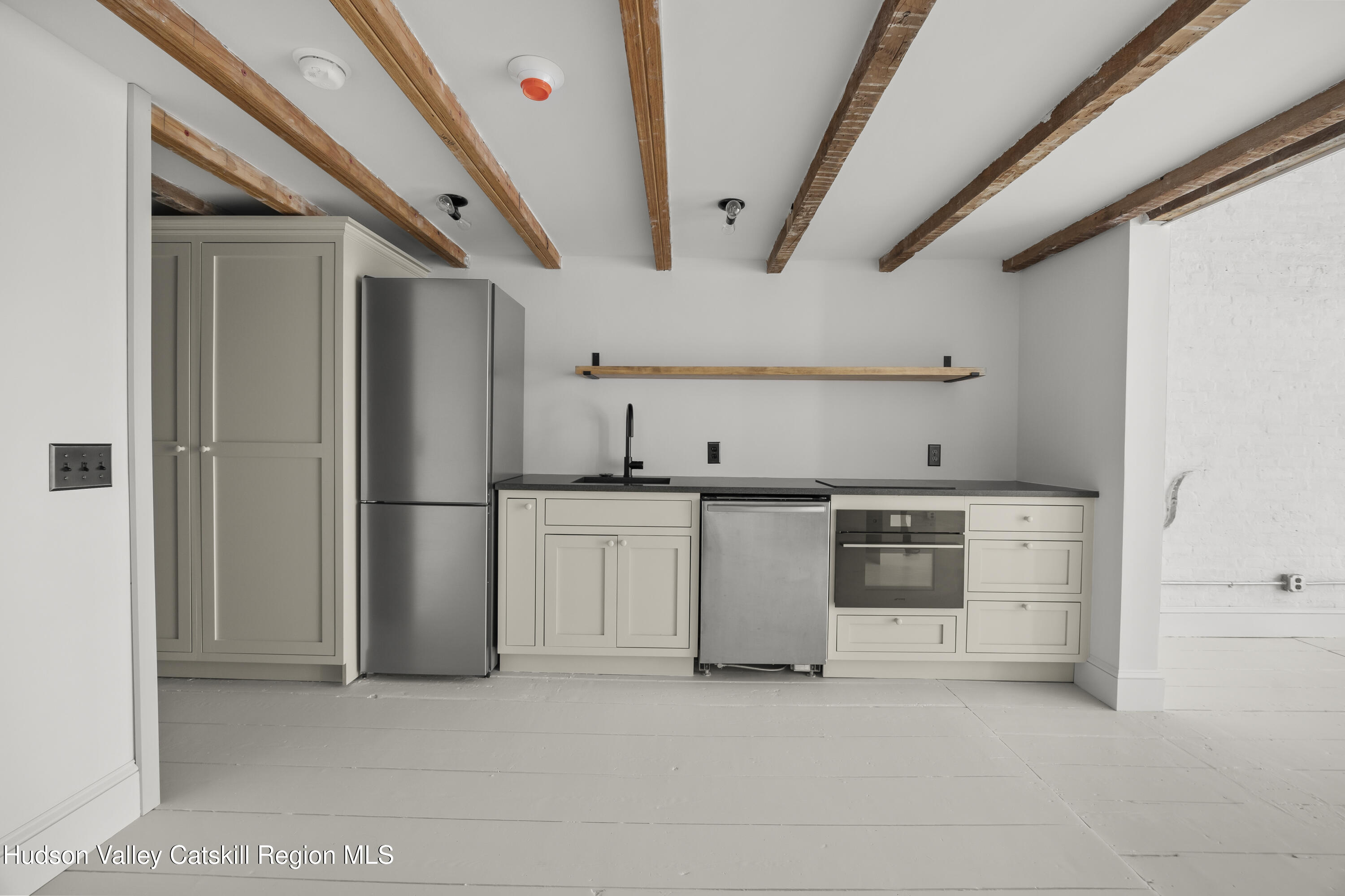 620 Warren Street, Unit A Hudson, NY 12534 - Photo 4 of 9 7Y3A3375