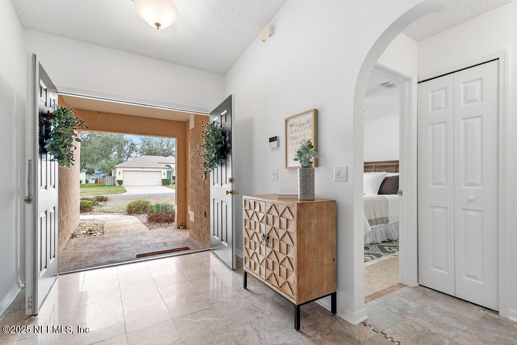 83 Reeding Ridge Dr E staged-3