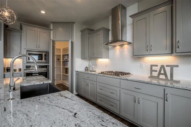 $819,900 | 18421 Caenen Street, Overland Park, KS 66013