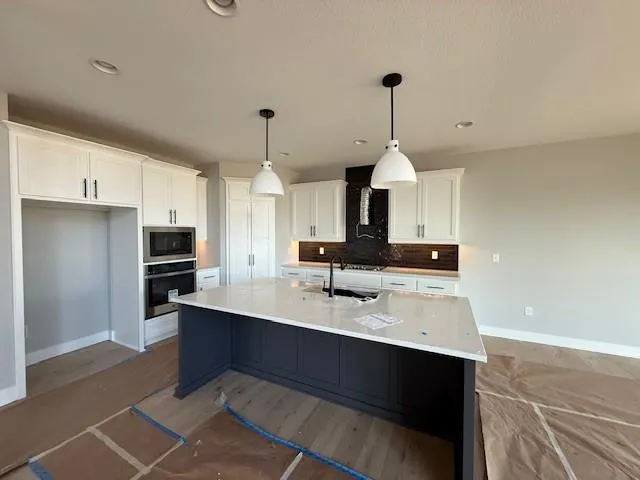 $819,900 | 18421 Caenen Street, Overland Park, KS 66013