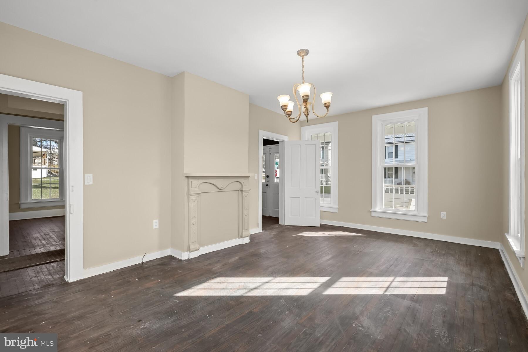2378 Mayberry Road Westminster, MD 21158 - Photo 7 of 29 Warm and inviting & fresh paint