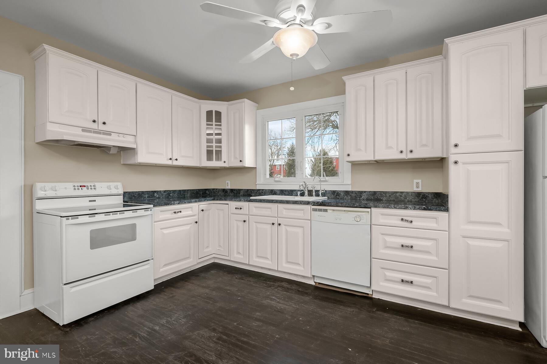 2378 Mayberry Road Westminster, MD 21158 - Photo 9 of 29 Ample cabinertry for storage