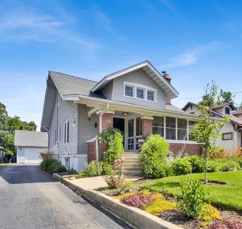 $549,000 | 410 West Maple Street, Lombard, IL 60148