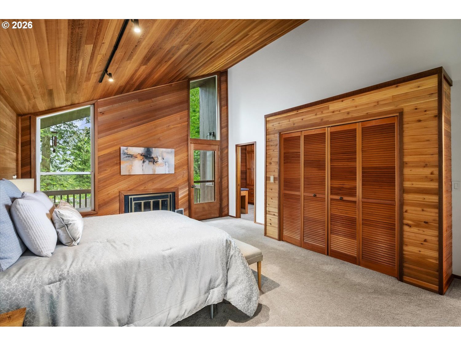 4602 Southwest 25th Avenue Portland, OR 97239 - Photo 18 of 42