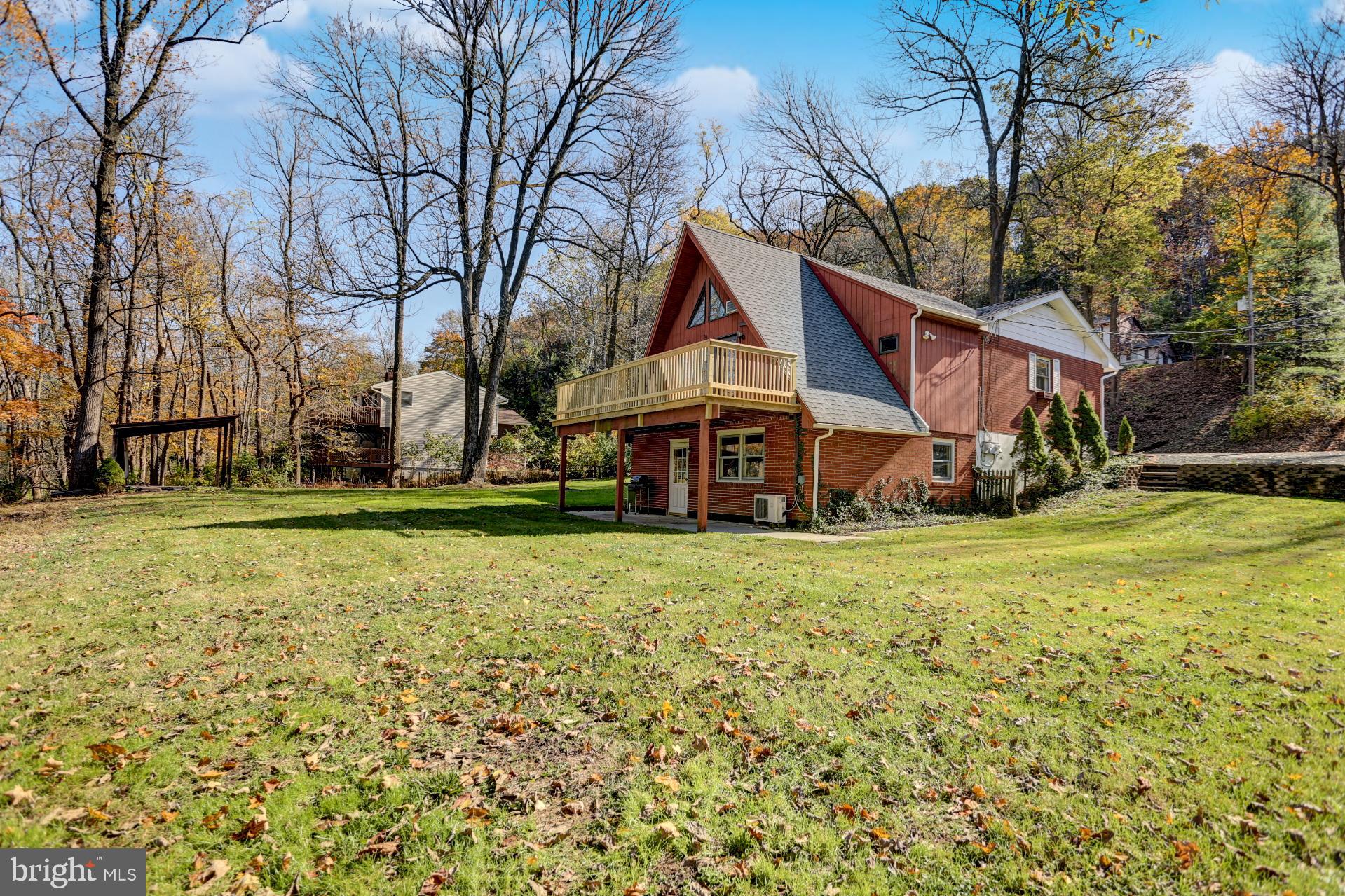 277 Mountain View Road Reading, PA 19607 - Photo 5 of 35