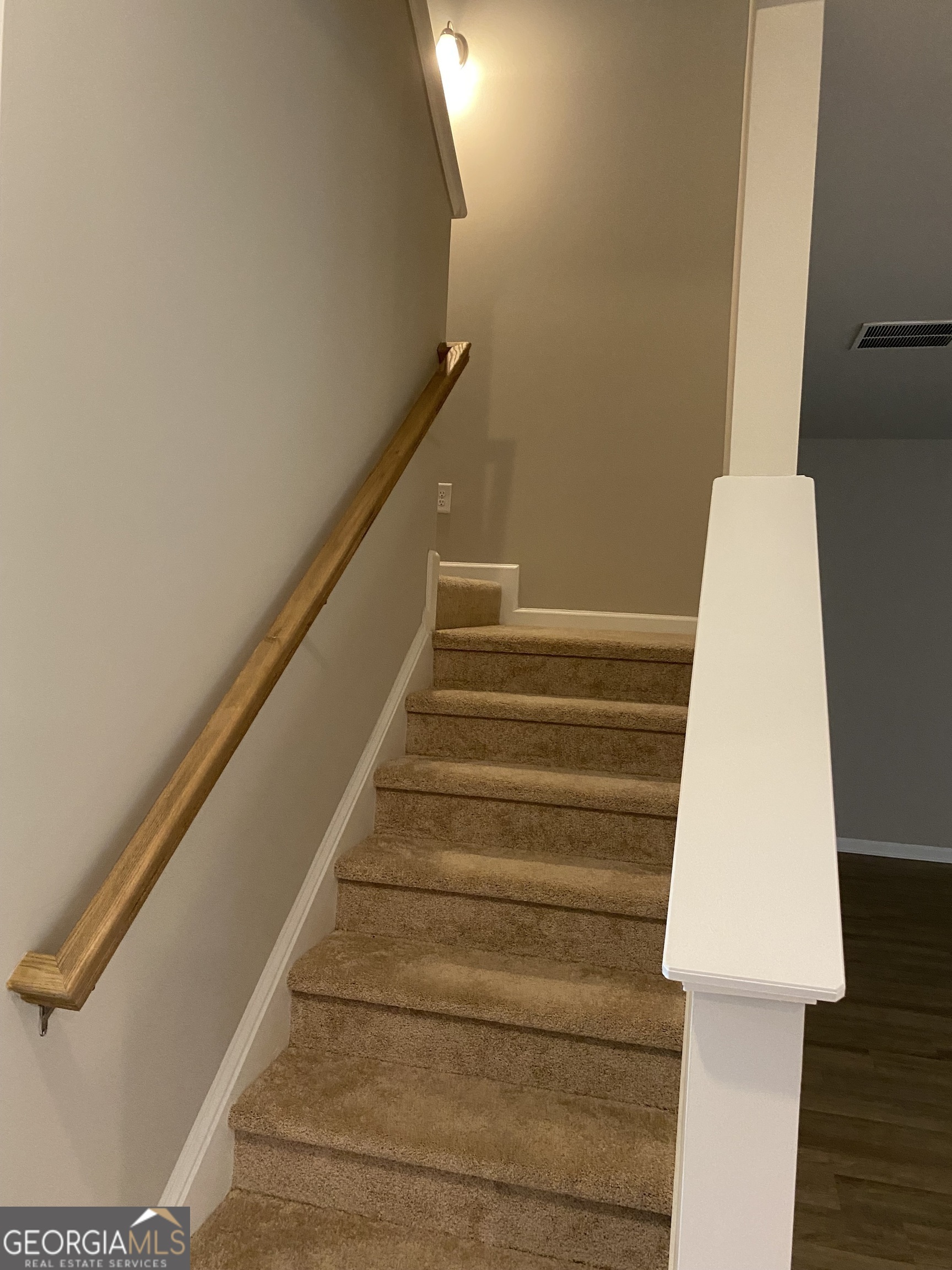 216 Finley Drive Commerce, GA 30529 - Photo 16 of 22 a view of entryway