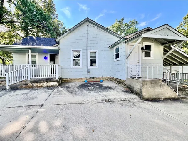 $98,000 | 613 South 4th Street, Independence, KS 67301