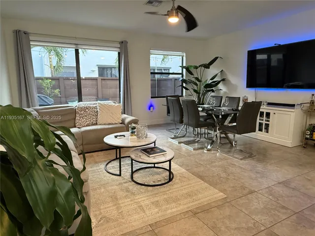 $3,900 | 15822 Northwest 91st Avenue, Miami Lakes, FL 33018